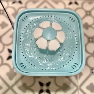 Cat Flower Water Drinking Fountain